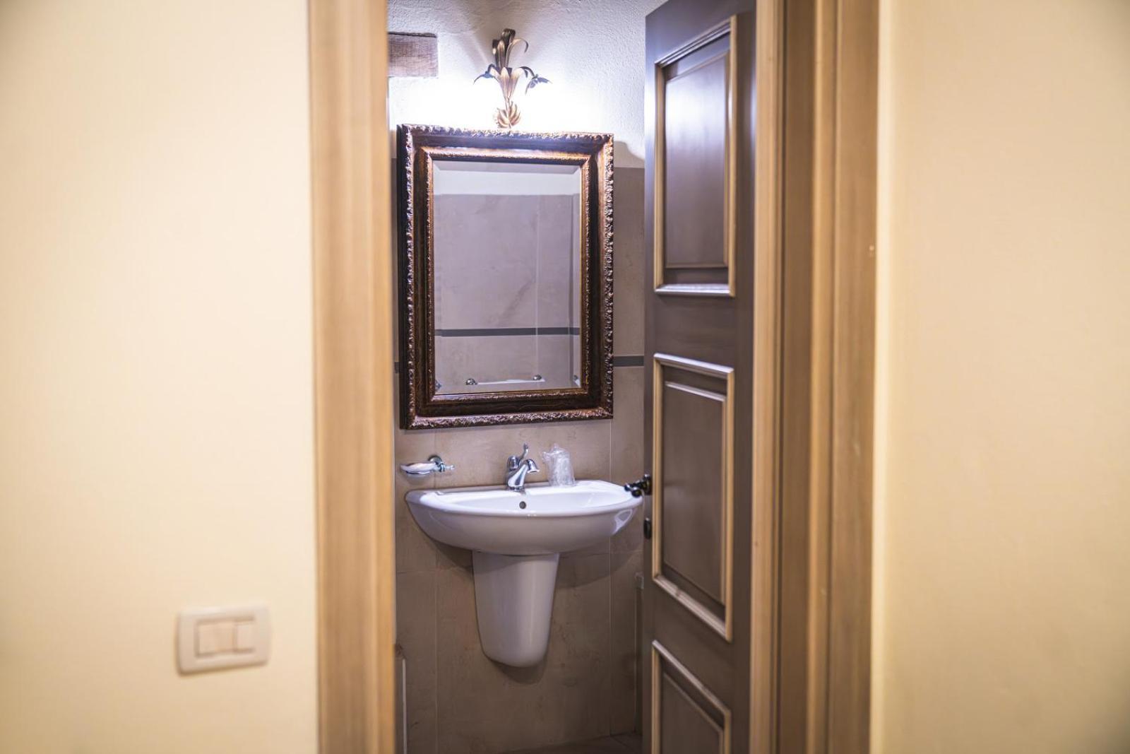 Hotel La Tavola Rotonda Cortemaggiore Rum bild